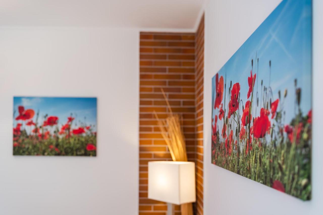 Sara-Lux Apartman Nyarliget Eksteriør billede